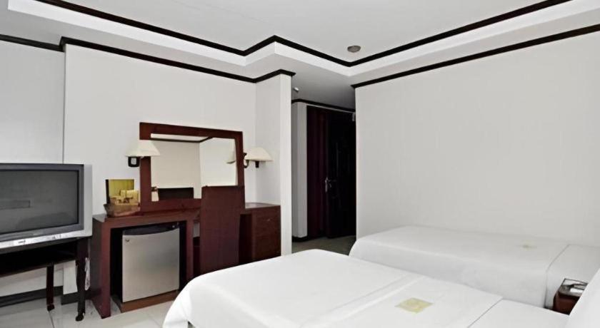 Soledad Suites Panglao Exterior photo
