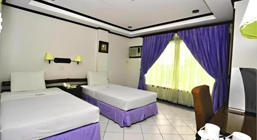 Soledad Suites Panglao Exterior photo