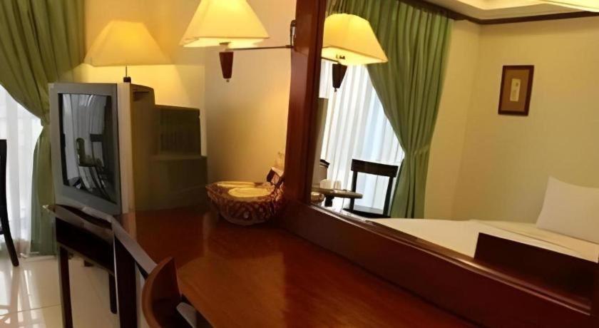 Soledad Suites Panglao Exterior photo